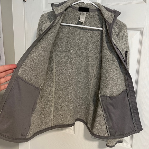 Patagonia Better Sweater Jacket, W’s size Small - Picture 7 of 9